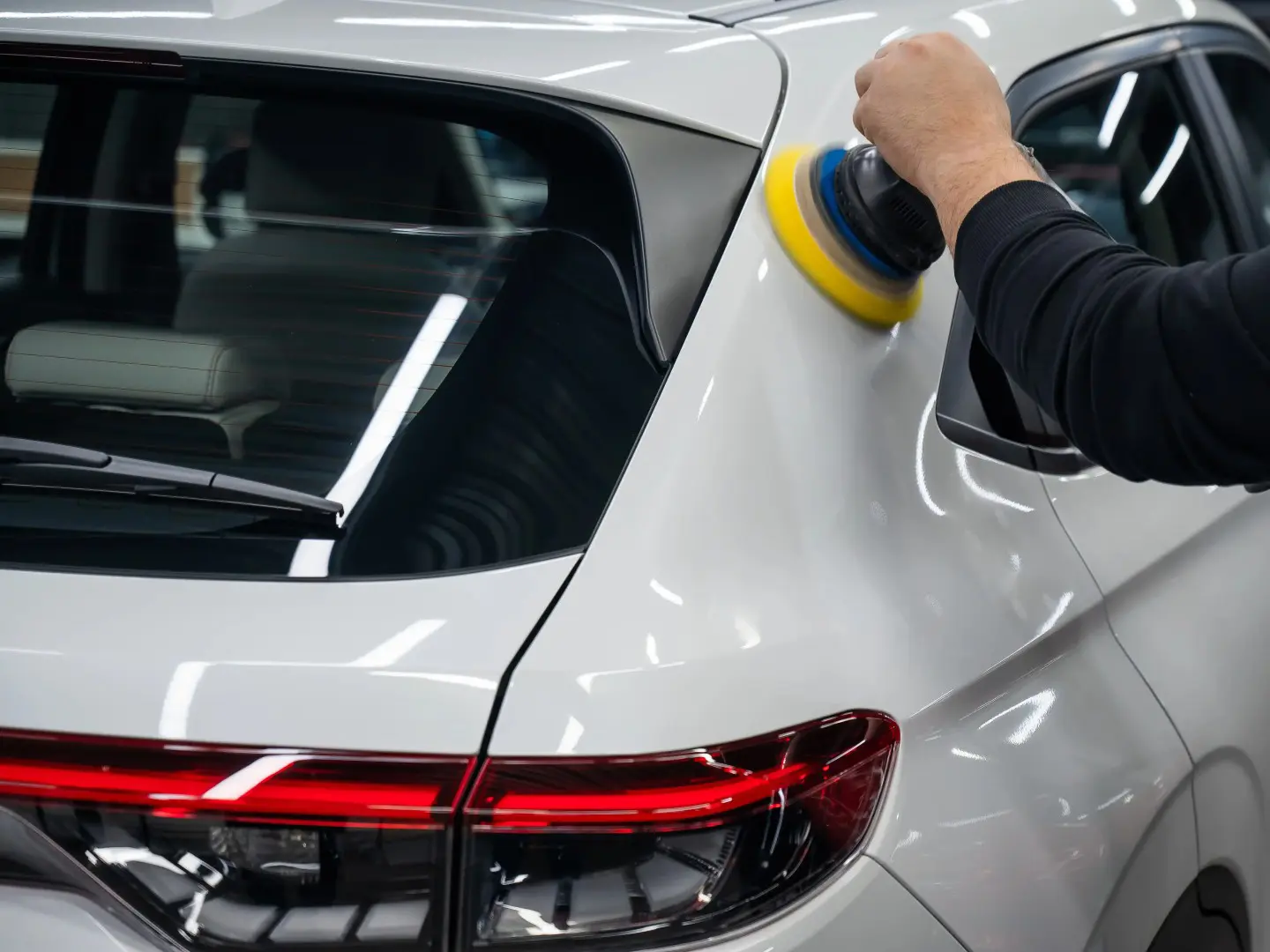Read more about the article Top 5 Questions To Ask Before Hiring An Auto Collision Repair Service